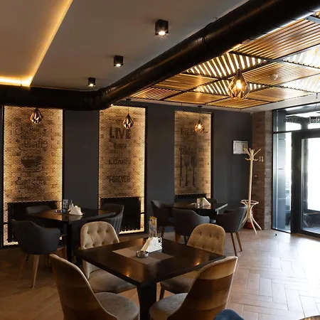 M Star Hotel
